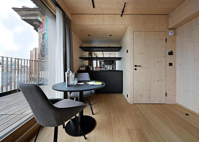 Numa Wood Aparthotel