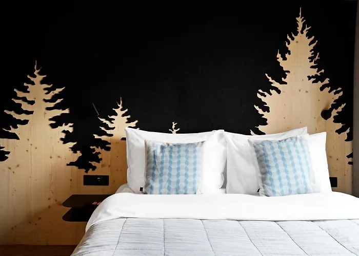 Numa Wood Aparthotel 4*