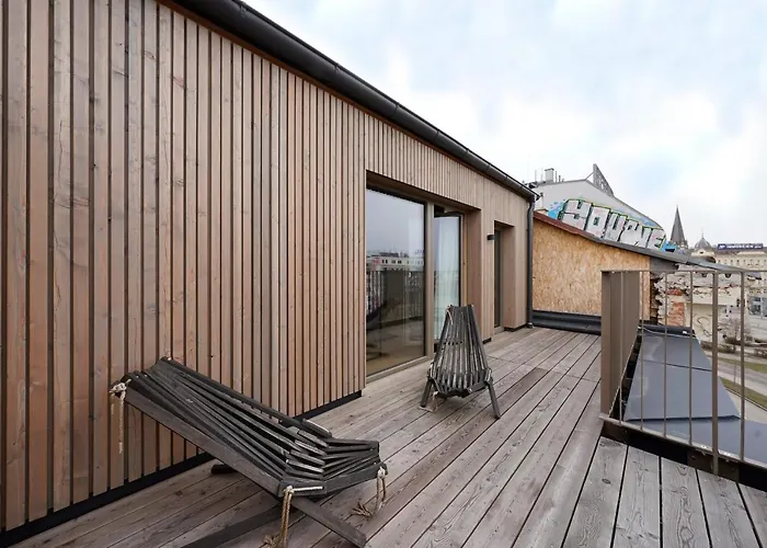 Numa Wood Aparthotel 4*